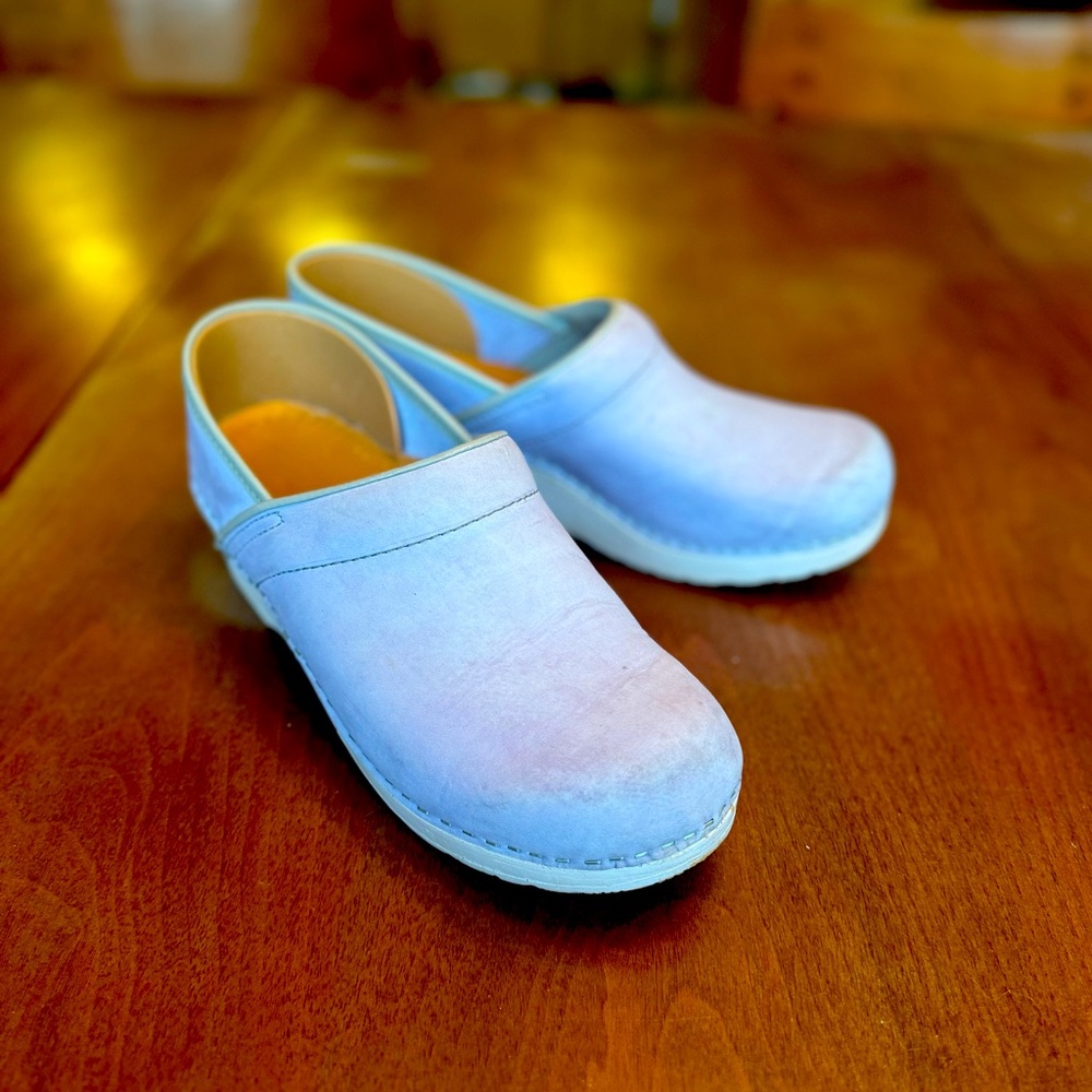 DANSKO Pale Pastel Purple Clogs - Good Condition - Size 8.5 / 39 - RARE 💜🦄💜🦄